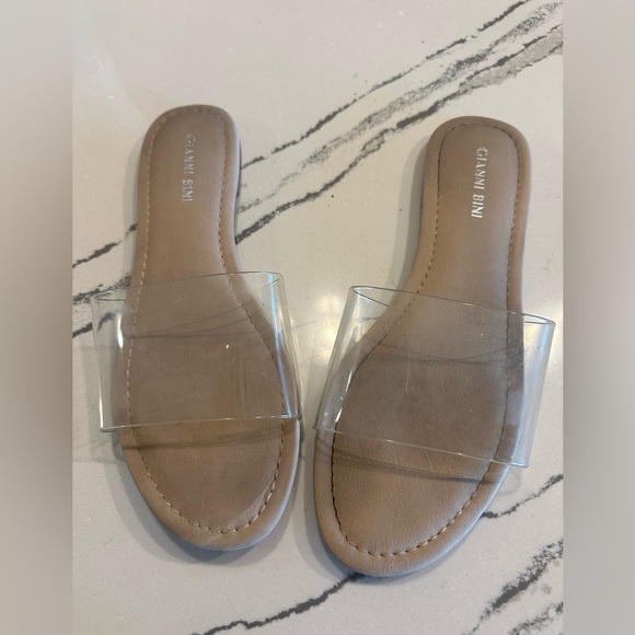 Womens sandal size 7.  Gianni Bini. - Picture 2 of 5